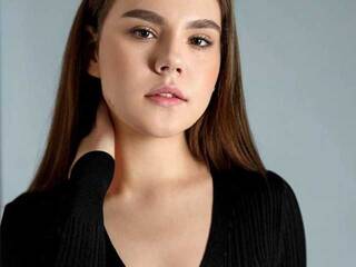 Eroottinen videokeskustelu AmelyKreeks