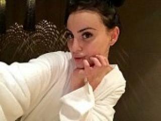 Eroottinen videokeskustelu amirrasmile