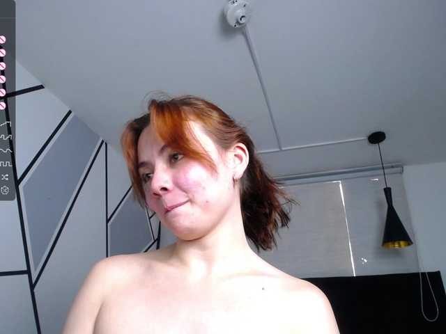 Lähettää kuvakaappauksia Amy-Calloway