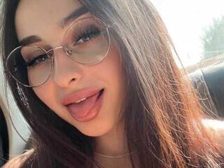 Eroottinen videokeskustelu AmyTvist