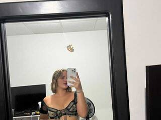 Eroottinen videokeskustelu Anaistone