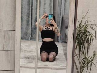 Eroottinen videokeskustelu ANASTAFARIJA