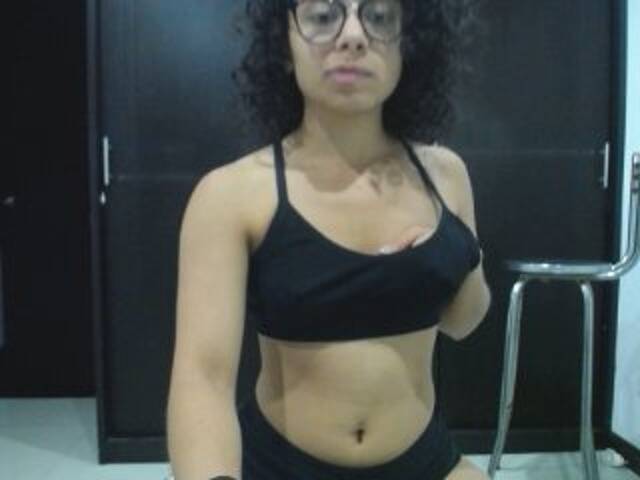 Lähettää kuvakaappauksia andre-sex