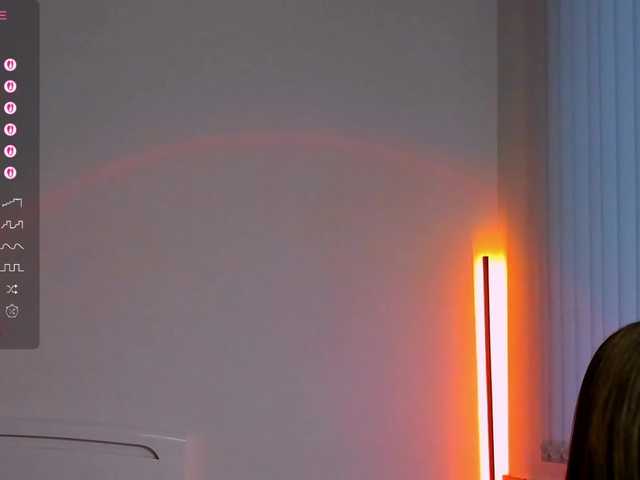 Lähettää kuvakaappauksia AndreaBlossom