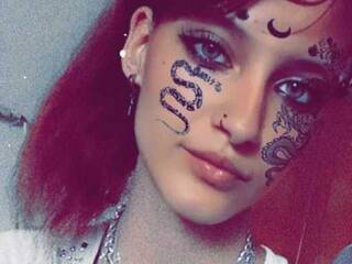 Eroottinen videokeskustelu AngelDeatha