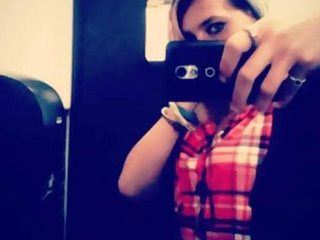 Eroottinen videokeskustelu Angeldustbitch