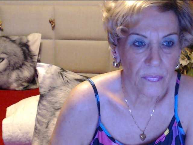 Kuvat ANGELGRANNY welcom guys..pm..50 tk..pussy or ass..100..tits or feet..50..let s have fun