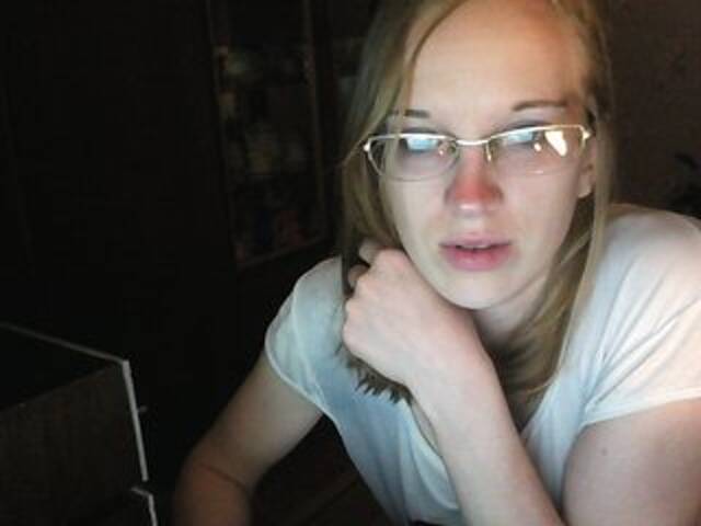 Lähettää kuvakaappauksia Angelpussy1