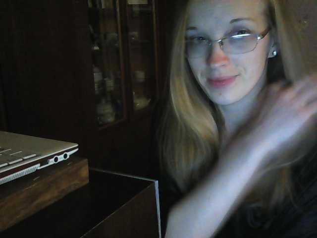 Lähettää kuvakaappauksia Angelpussy1