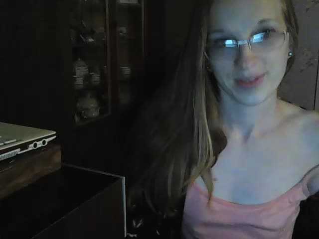 Lähettää kuvakaappauksia Angelpussy1