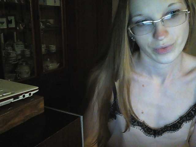 Lähettää kuvakaappauksia Angelpussy1