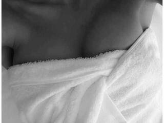 Eroottinen videokeskustelu Angie-Delores