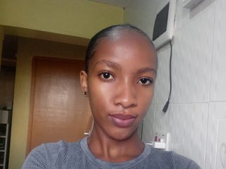 Eroottinen videokeskustelu Angydoll