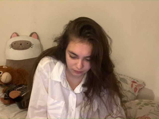 Lähettää kuvakaappauksia AnnaCow13