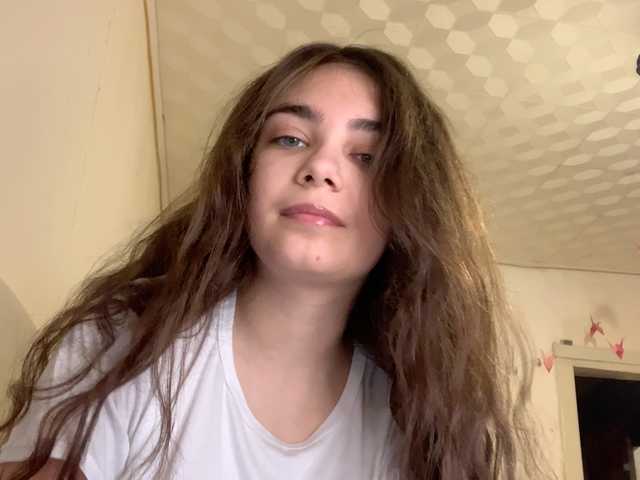 Lähettää kuvakaappauksia AnnaCow13