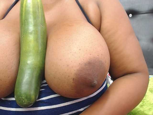 Kuvat antonelax #ass #pussy #lush #domi #squirt #fetish #anal deep cucumber #tokenkeno