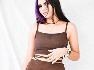 Eroottinen videokeskustelu AntonellaRoux