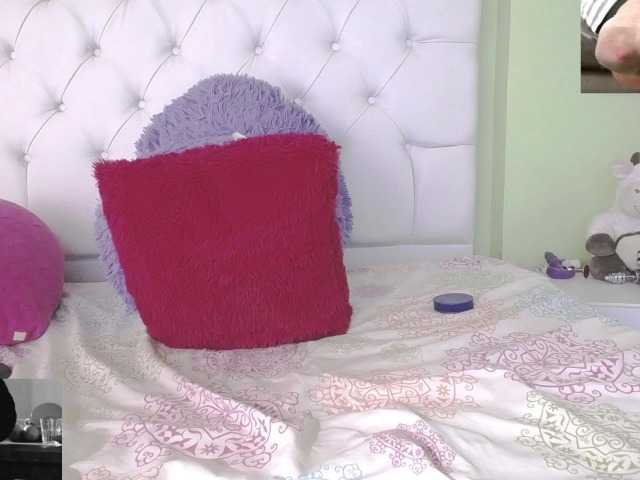 Lähettää kuvakaappauksia Anyelablack