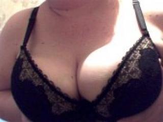 Eroottinen videokeskustelu aprilya