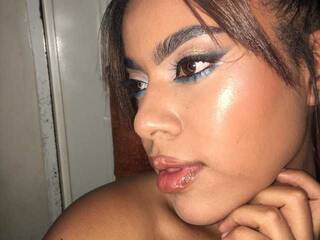 Eroottinen videokeskustelu arianabedoya