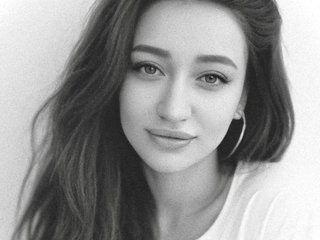 Eroottinen videokeskustelu ArielHayes