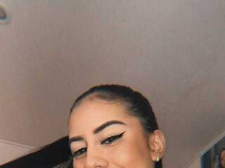 Eroottinen videokeskustelu AriWeet