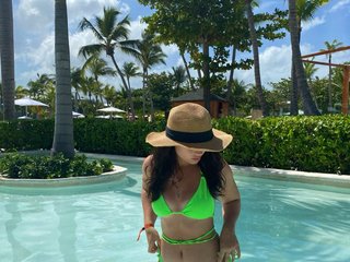 Eroottinen videokeskustelu Arlecina