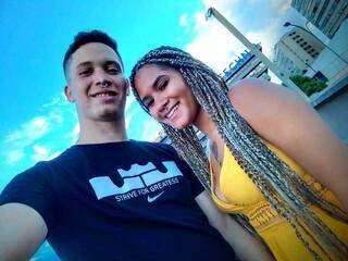 Eroottinen videokeskustelu ArthurandAlix