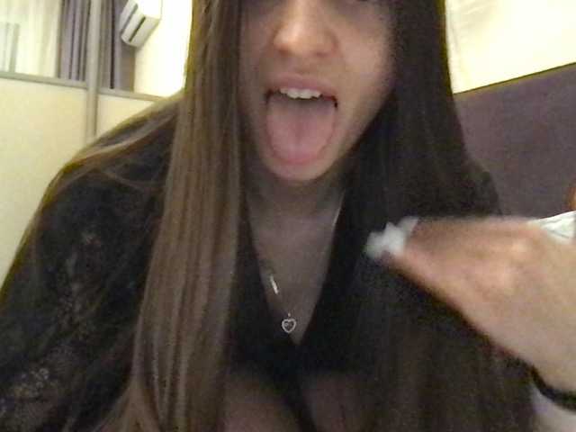 Lähettää kuvakaappauksia NICOLL_KISS_ME