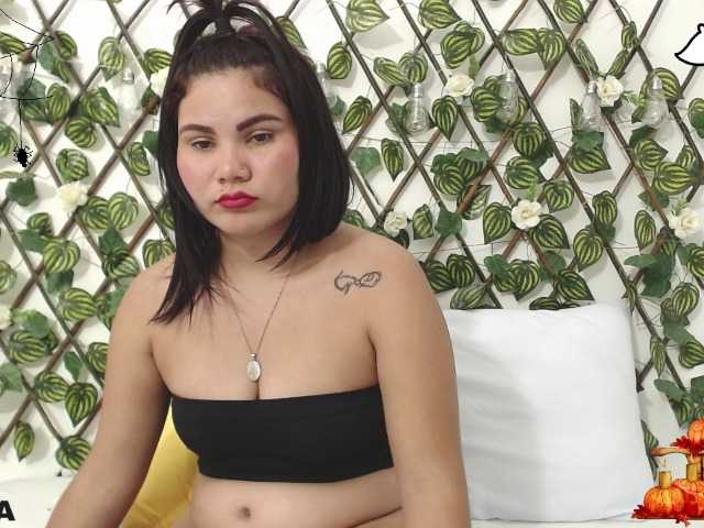 Lähettää kuvakaappauksia ashley-queen