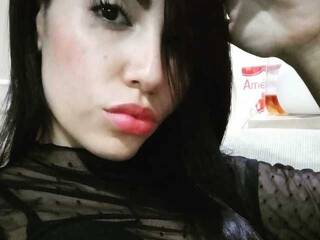 Eroottinen videokeskustelu AuroraKz