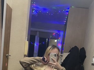 Eroottinen videokeskustelu AvaDollz