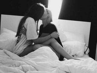 Eroottinen videokeskustelu awesomegirlsx