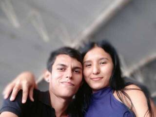 Eroottinen videokeskustelu AxelAndSheri