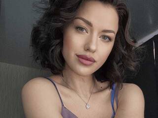 Eroottinen videokeskustelu B-BDoll