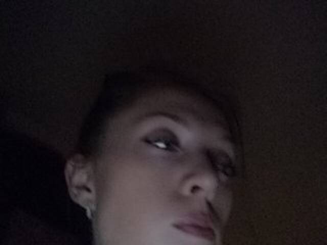 Lähettää kuvakaappauksia b1ToorBoPussy