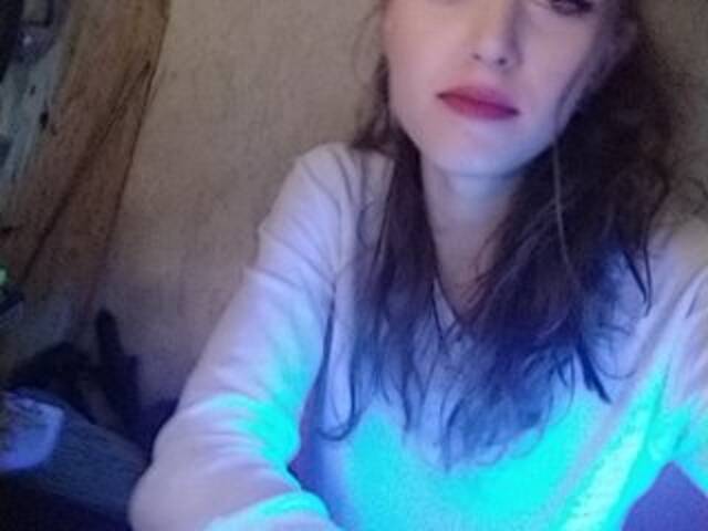 Lähettää kuvakaappauksia b1ToorBoPussy