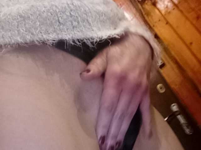 Lähettää kuvakaappauksia b1ToorBoPussy