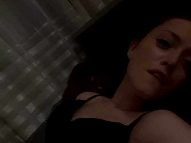 Lähettää kuvakaappauksia b1ToorBoPussy