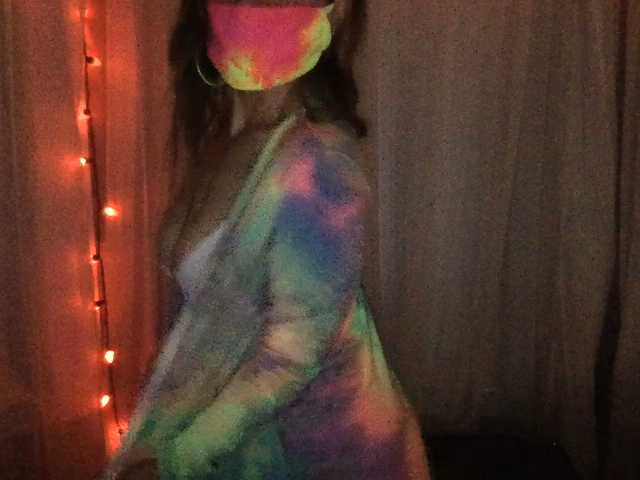 Lähettää kuvakaappauksia BabeeSlut