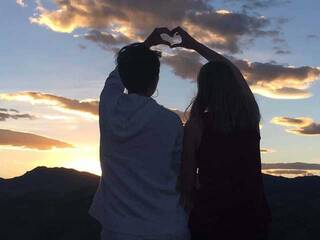 Eroottinen videokeskustelu BadC0uple