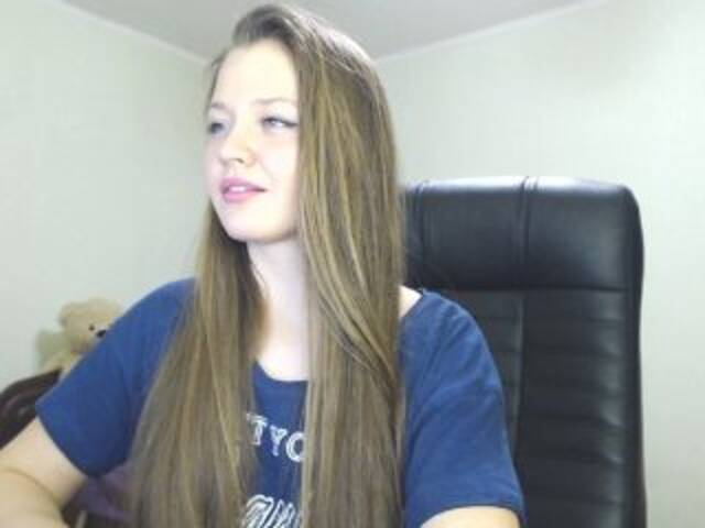 Lähettää kuvakaappauksia _YoungGirl_