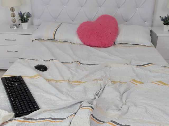 Kuvat bbcosita "Lovense: Interactive Toy that vibrates with your Tips #lovense #ohmibod #interactivetoy #lushon #domion #bigass #cum #cameltoe #daddy"goal1500