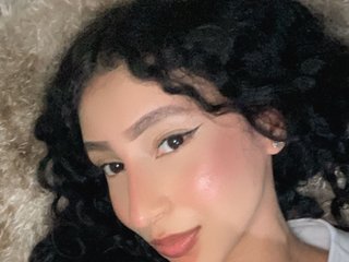 Eroottinen videokeskustelu Beautifulskinny18