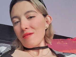 Eroottinen videokeskustelu BelinhaCoutinho