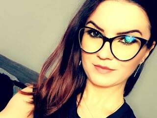 Eroottinen videokeskustelu Bella-Diamond