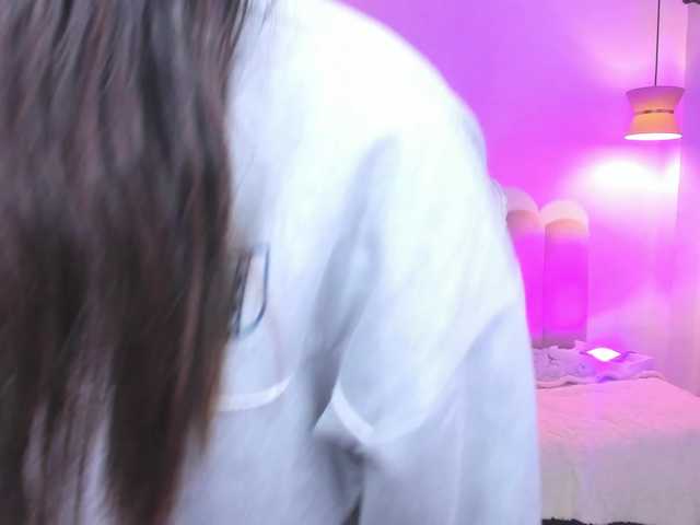 Lähettää kuvakaappauksia Bella-hadid