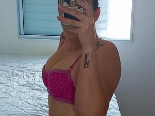 Eroottinen videokeskustelu BellaSexy