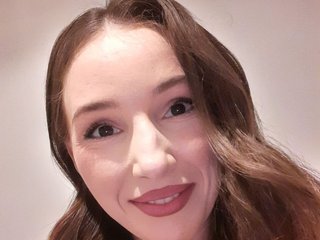 Eroottinen videokeskustelu BiaBlondex