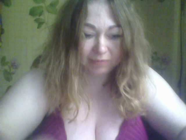 Lähettää kuvakaappauksia bigboobsss99